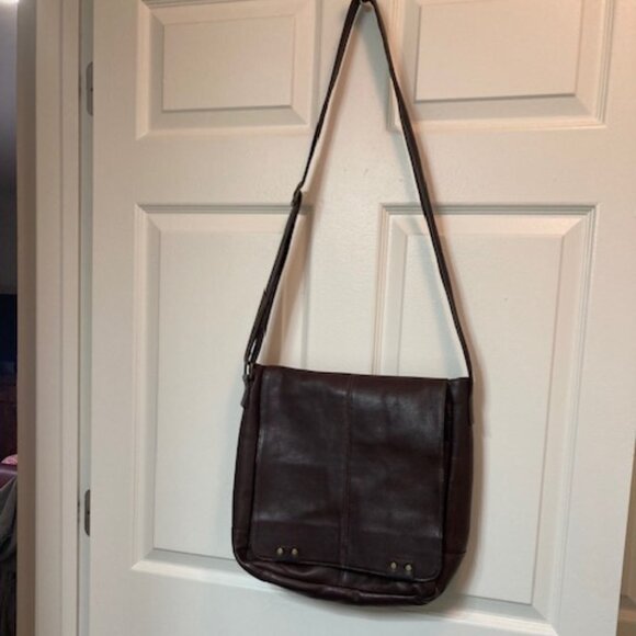 SALE - Men's or Women's Brown Crossbody Leather Messenger Bag - Picture 2 of 8